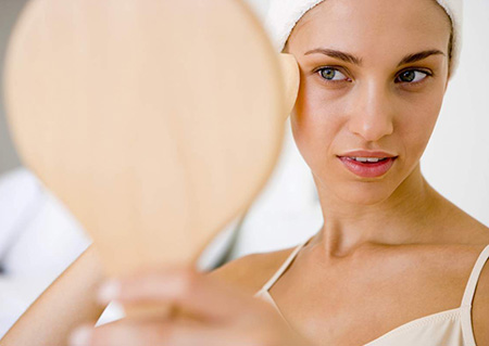 Соблюдение предписаний врача и правильный уход помогут восстановить чистую, здоровую кожу