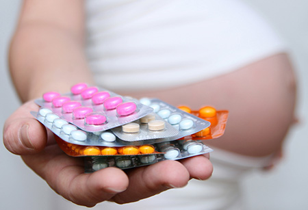 Иногда прием лекарств во время беременности может стать причиной формирования у ребенка гемангиом, которые проявляются в зрелом возрасте