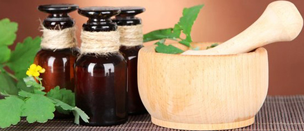 Сок чистотела - эффективное натуральное средство от потницы