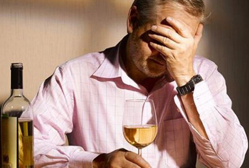 Любовь к спиртным напиткам – это не только вред для всего организма, но и риск развития серьезного заболевания носа