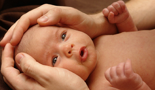 Пузырчатку новорожденных часто диагностируют у недоношенных детей, так как их организм ослаблен и не способен в полной мере бороться с инфекционными агентами