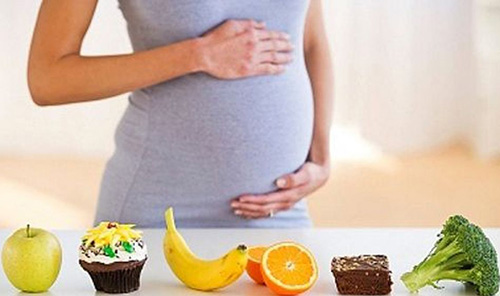 В период вынашивания малыша придется будущей маме отказаться от многих любимых продуктов ради здоровья ребенка