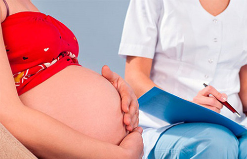 В период беременности обязательно нужно лечить папилломы на интимных местах, наблюдаться у врача