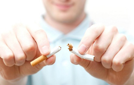Курение влияет на состояние слизистой, делая ее более восприимчивой к вирусу